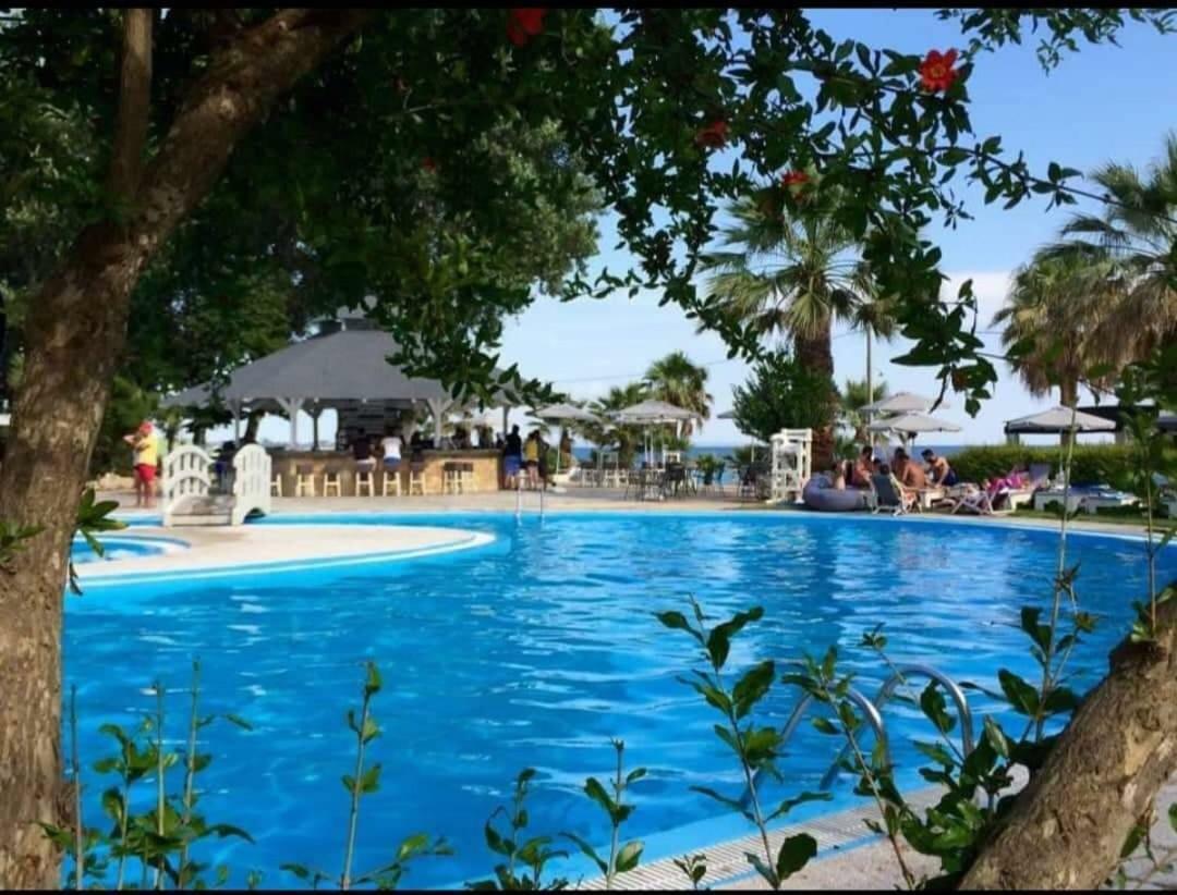 Deminik Summer House Nea Kallikrateia Экстерьер фото